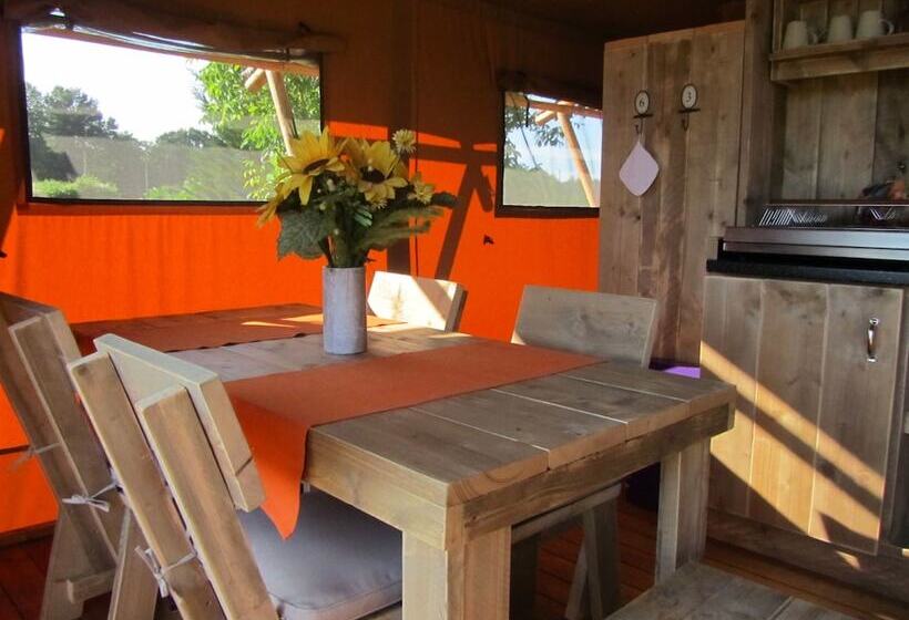 בית מלון כפרי Le Clos De Saires Lodges