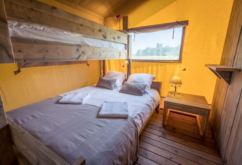 בית מלון כפרי Le Clos De Saires Lodges