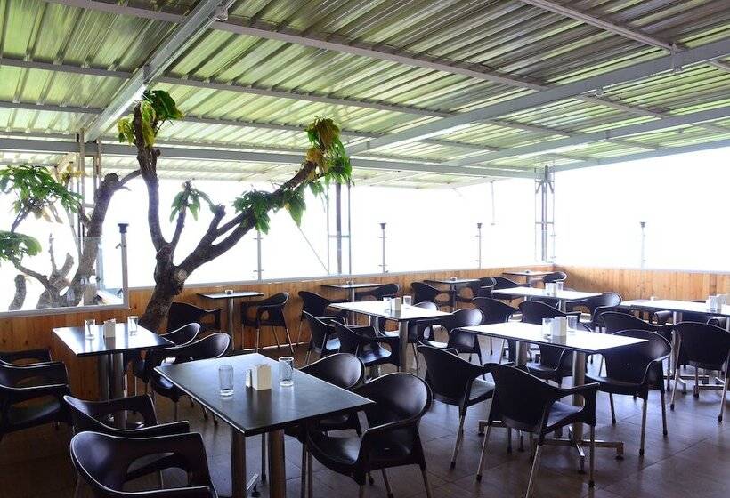 فندق Panchgani Holiday Home By Oyo Rooms