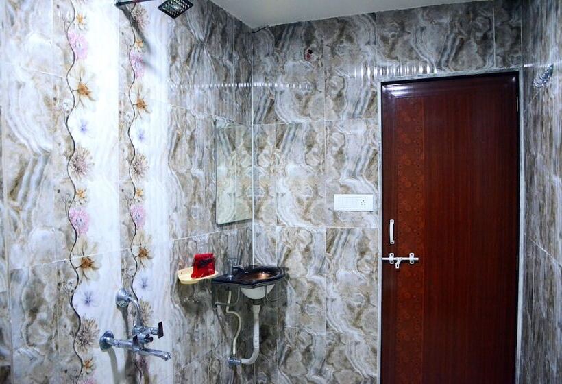 فندق Panchgani Holiday Home By Oyo Rooms