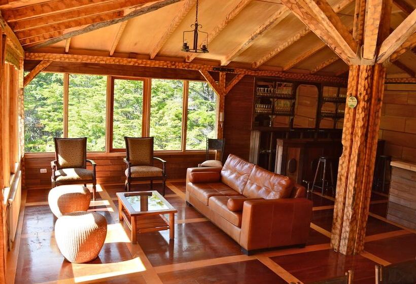 Отель Parador Austral Lodge