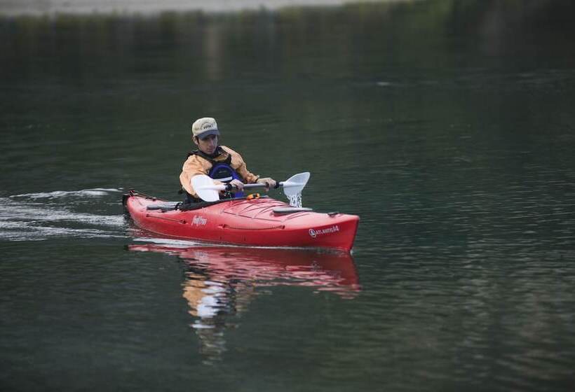 Отель Parador Austral Lodge