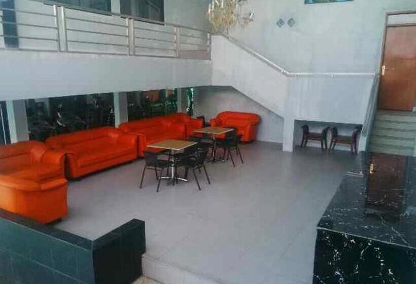 בית מלון כפרי Tjokro