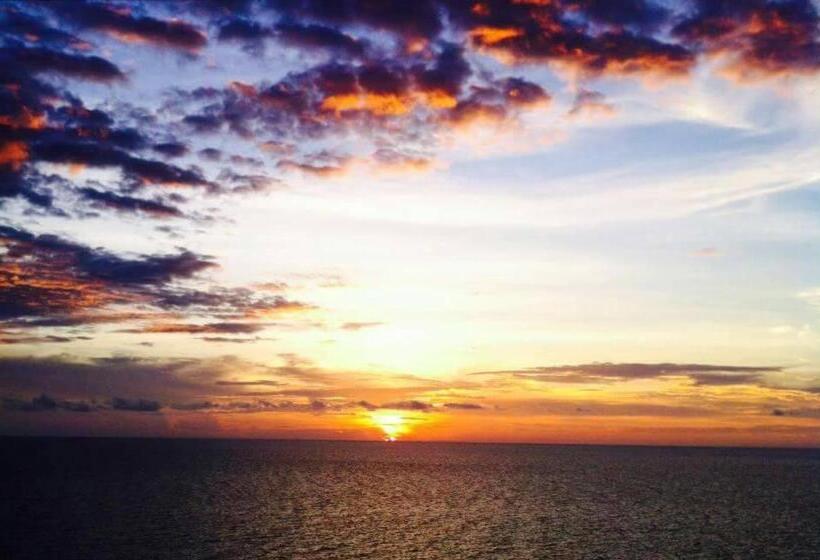 Отель Ocean View Resort Koh Sichang