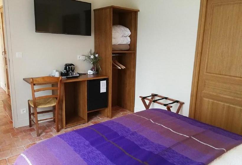 פנסיון Auberge Du Vieux Tour Le Manoir