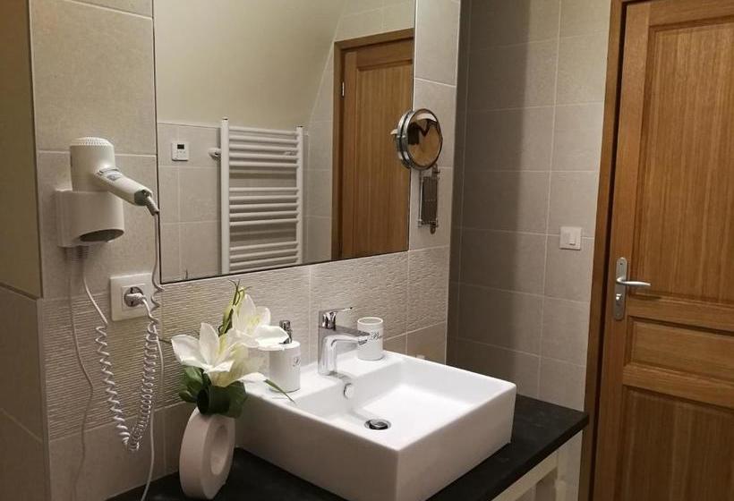 펜션 Auberge Du Vieux Tour Le Manoir