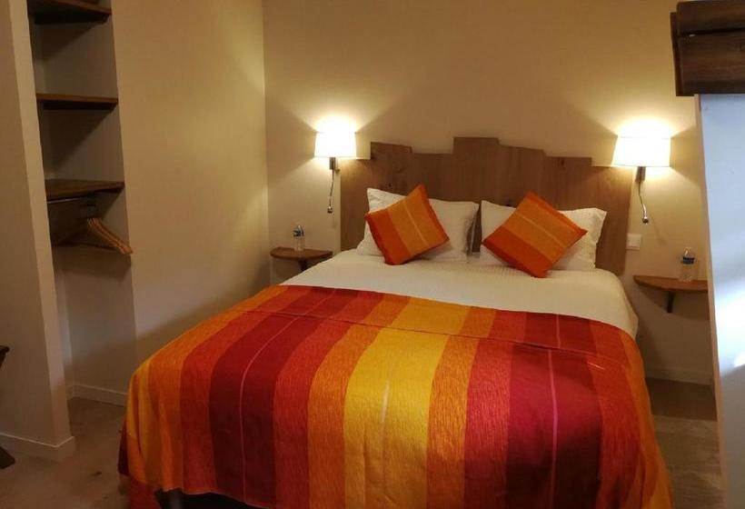 פנסיון Auberge Du Vieux Tour Le Manoir