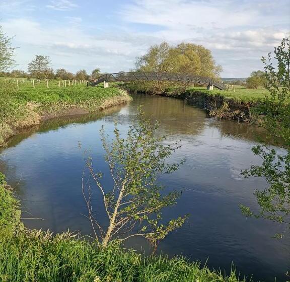 פנסיון Auberge Du Vieux Tour Le Manoir