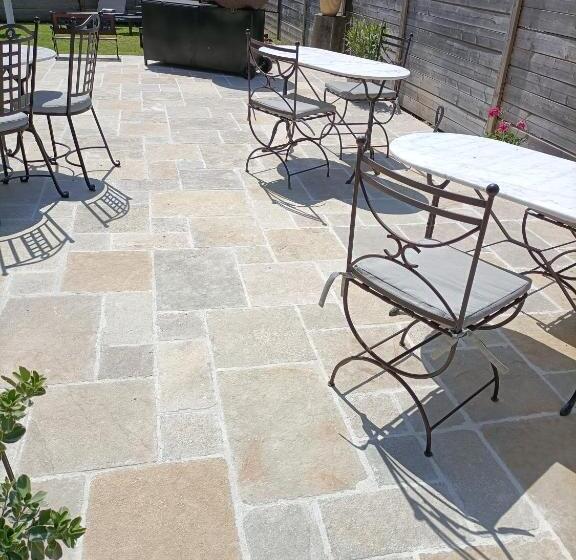 פנסיון Auberge Du Vieux Tour Le Manoir