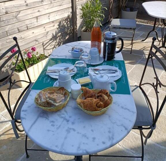 פנסיון Auberge Du Vieux Tour Le Manoir