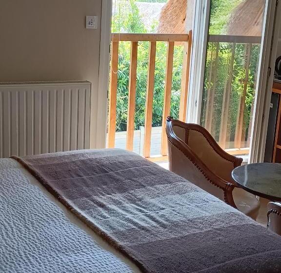 פנסיון Auberge Du Vieux Tour Le Manoir