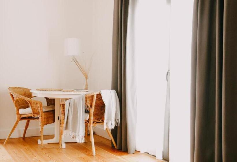 ペンション Cambeiros   Guest House