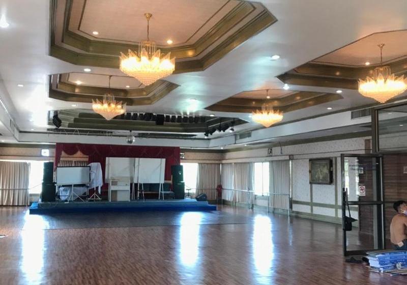 Sichang Palace Hotel & Resort