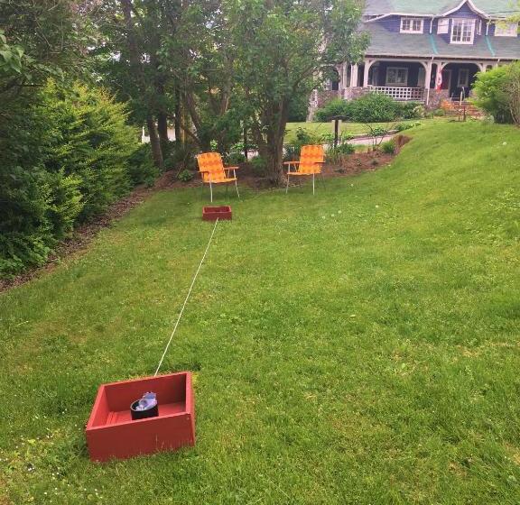 مبيت وإفطار Locust & Starr Inn