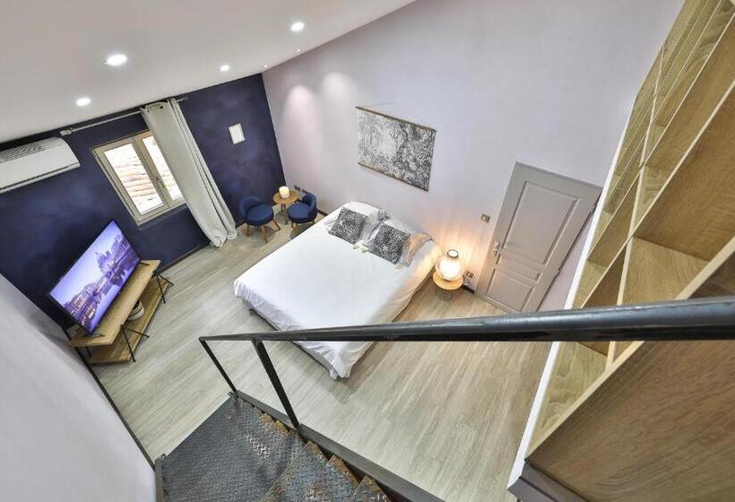 ベッドアンドブレックファースト Maison D'hôtes 1800