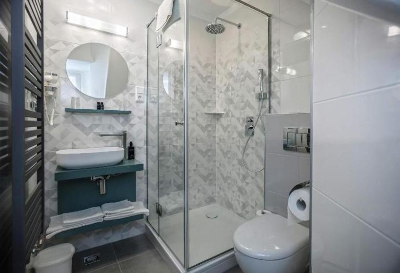 住宿加早餐  Piccolo Panzió Vendéglő Vinoteca