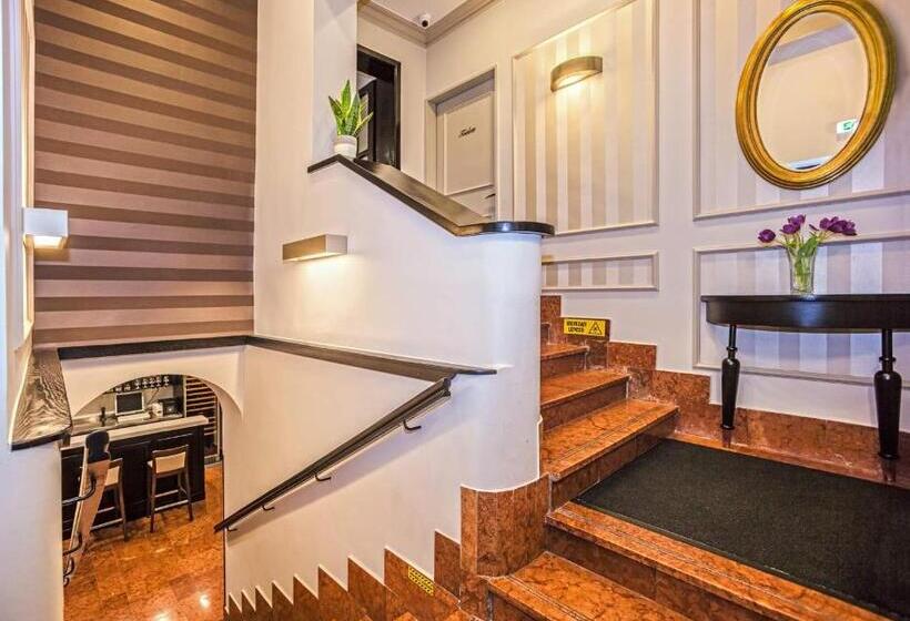 住宿加早餐  Piccolo Panzió Vendéglő Vinoteca