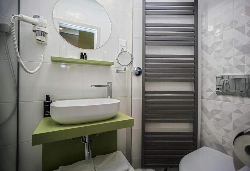 住宿加早餐  Piccolo Panzió Vendéglő Vinoteca