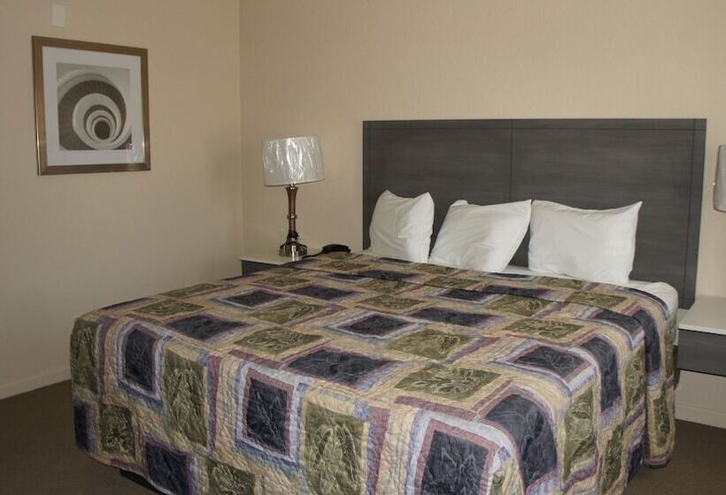 Apple Valley Hotel & Lodge