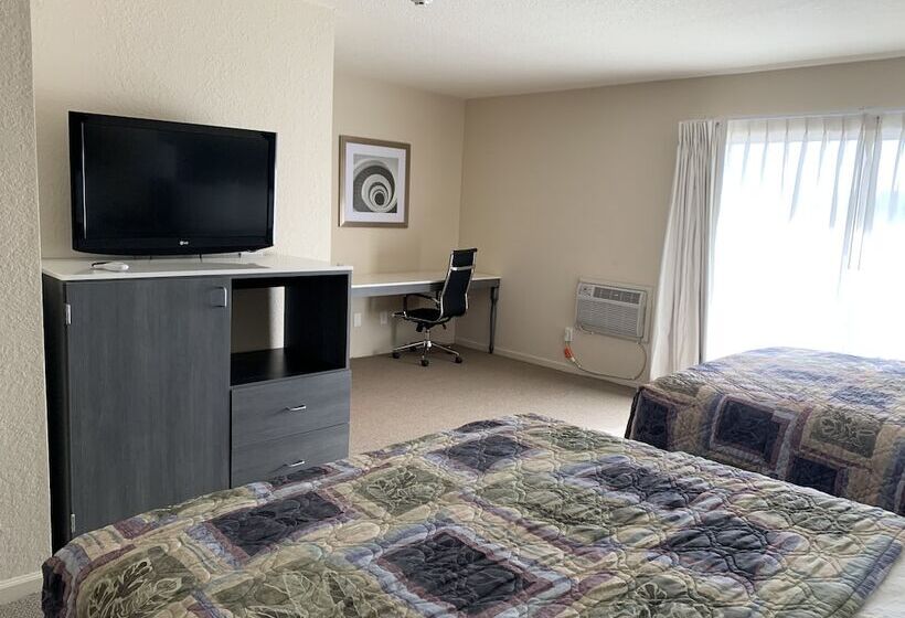 Apple Valley Hotel & Lodge