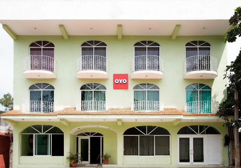 OYO Hotel Estacion,José Cardel,Parque Central Revolución