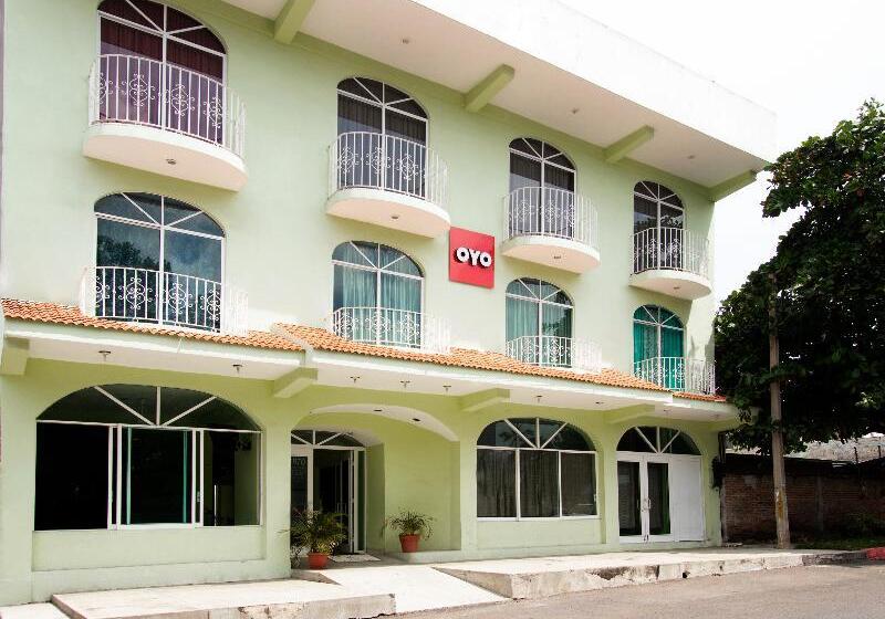 OYO Hotel Estacion,José Cardel,Parque Central Revolución