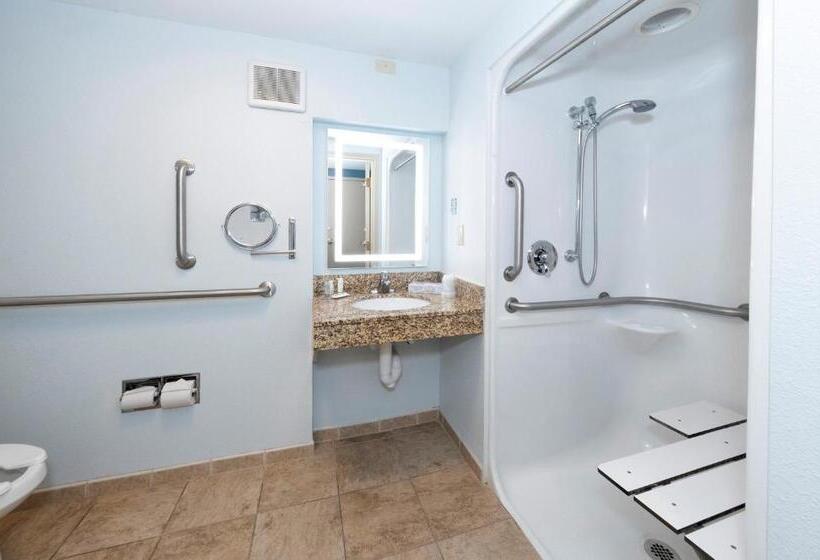 فندق Hometowne Studios By Red Roof Wilmington   New Castle