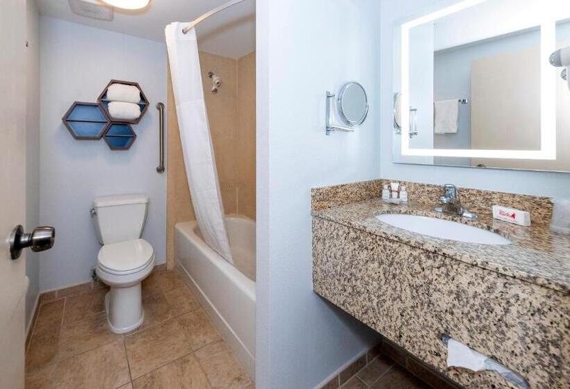 فندق Hometowne Studios By Red Roof Wilmington   New Castle