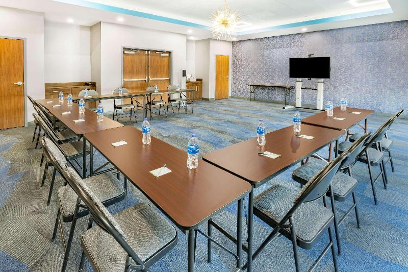 בית מלון כפרי La Quinta Inn & Suites By Wyndham Fort Stockton Northeast