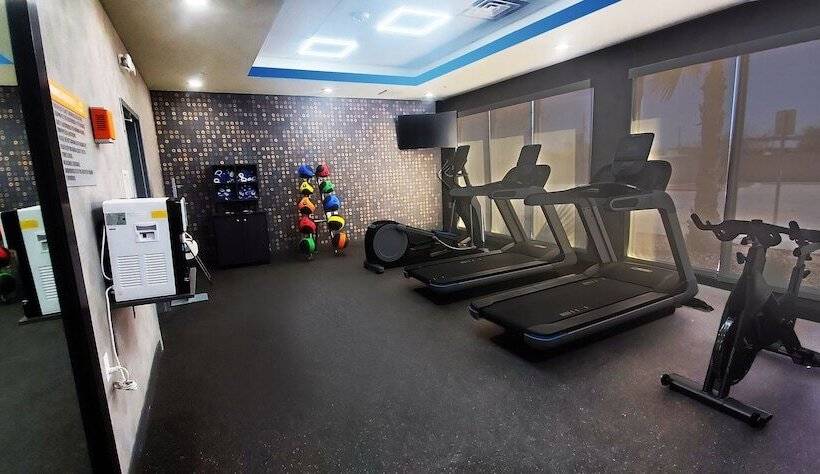 בית מלון כפרי La Quinta Inn & Suites By Wyndham Fort Stockton Northeast