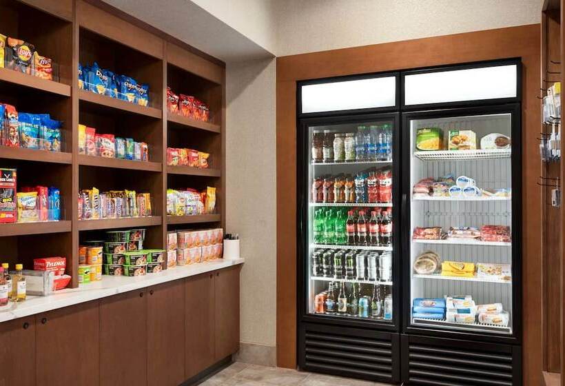 هتل La Quinta Inn & Suites By Wyndham Marysville