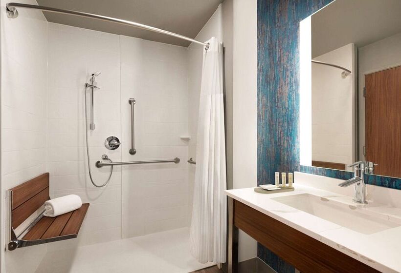 هتل La Quinta Inn & Suites By Wyndham Marysville