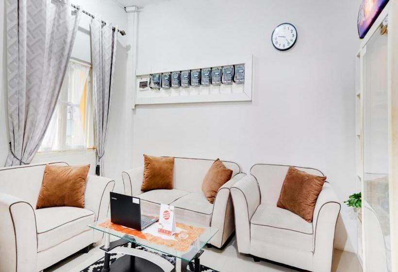 Отель Oyo 3705 Orchid Family Residence