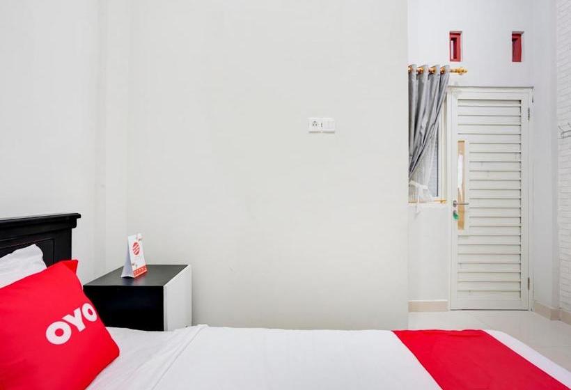 בית מלון כפרי Oyo 3705 Orchid Family Residence