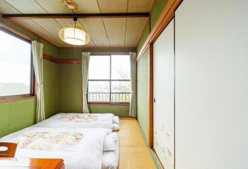 Отель Oyo Ryokan Chikazaki Bekkan Genkai