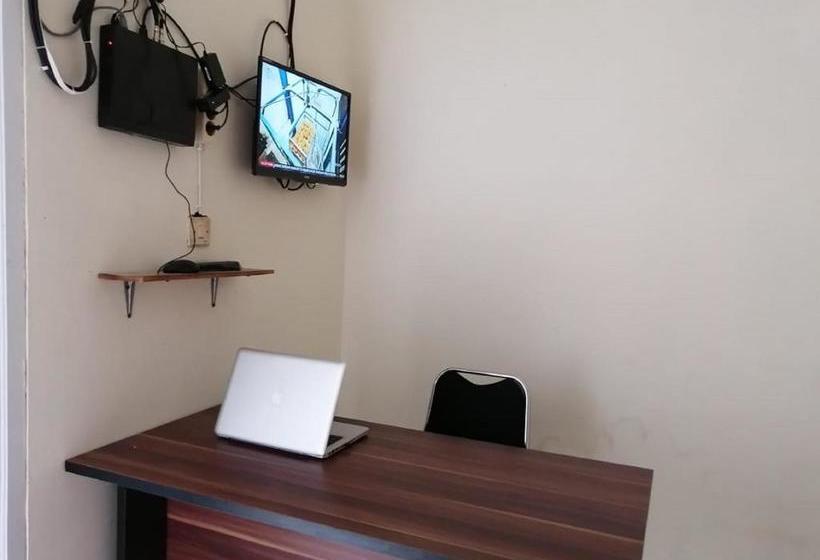 ホテル Spot On 3708 Rancabali Homestay