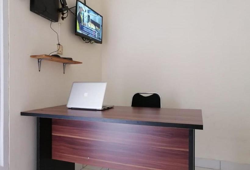 ホテル Spot On 3708 Rancabali Homestay