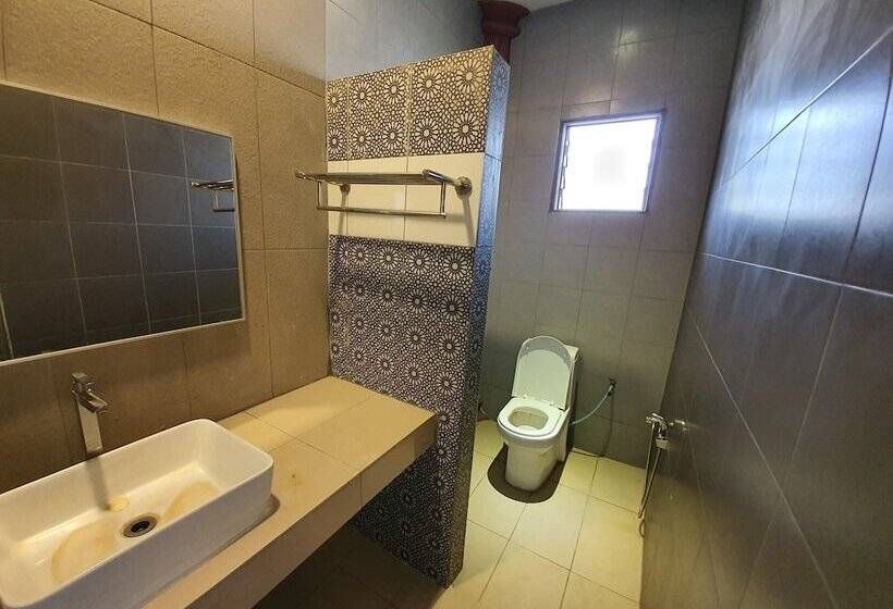 Отель Spot On 90025 Sr Valley