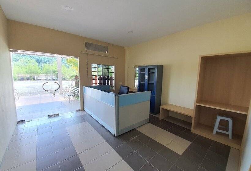 Отель Spot On 90025 Sr Valley