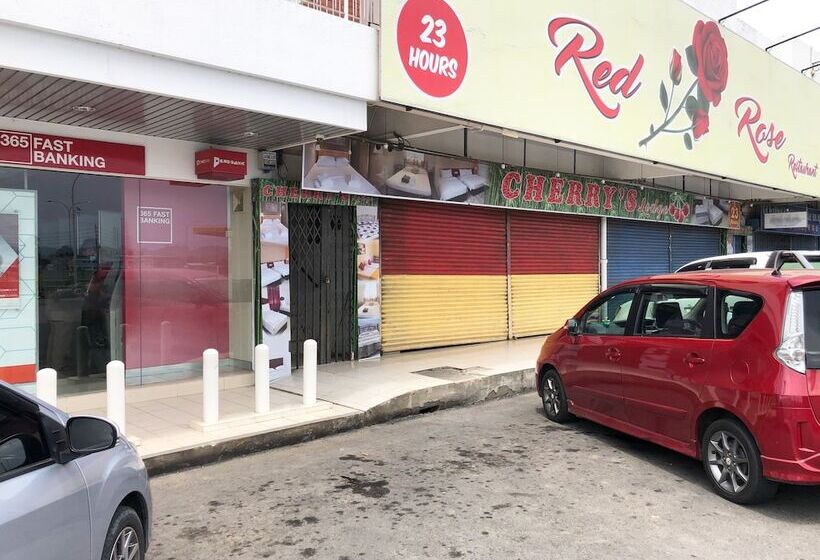 בית מלון כפרי Spot On 90077 Cherry's Lodge