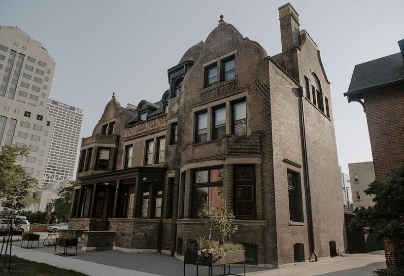 هتل The Dubbel Dutch