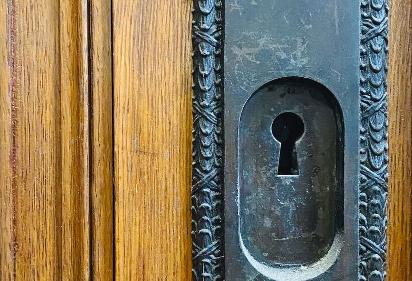 هتل The Dubbel Dutch