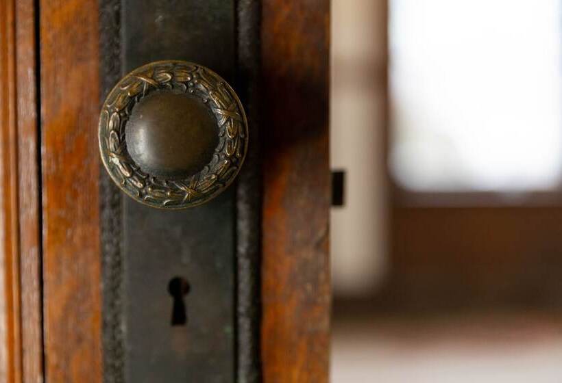 هتل The Dubbel Dutch