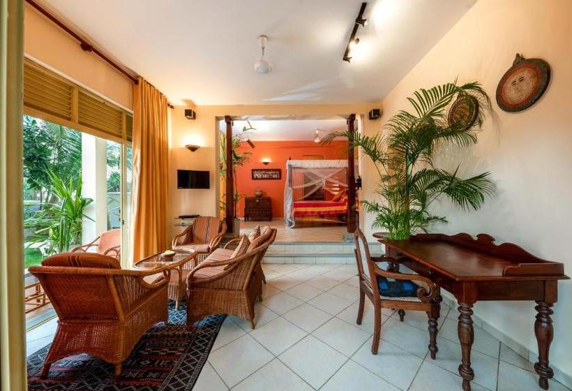 호텔 The Max Wadiya