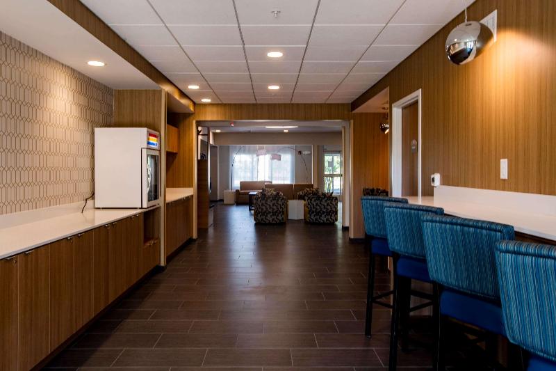 Microtel Inn & Suites By Wyndham Amsterdam