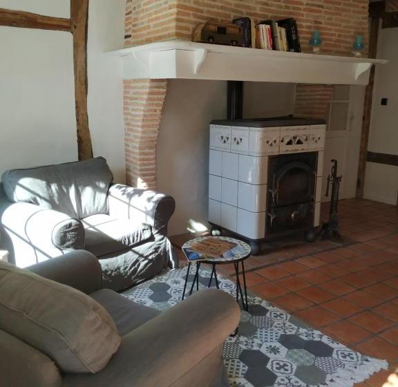 צימר La Résinière De Pirique