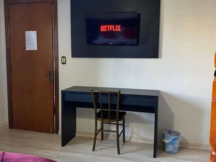 Casa Do Rogerio Hostel   Unidade Shopping