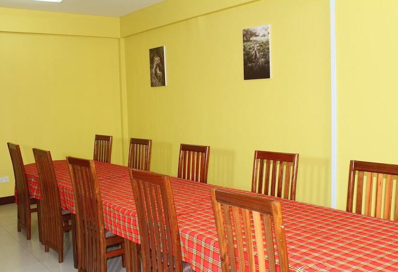 هتل Arusha Family Retreat Resort