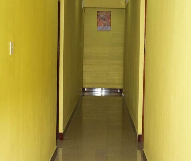 هتل Arusha Family Retreat Resort