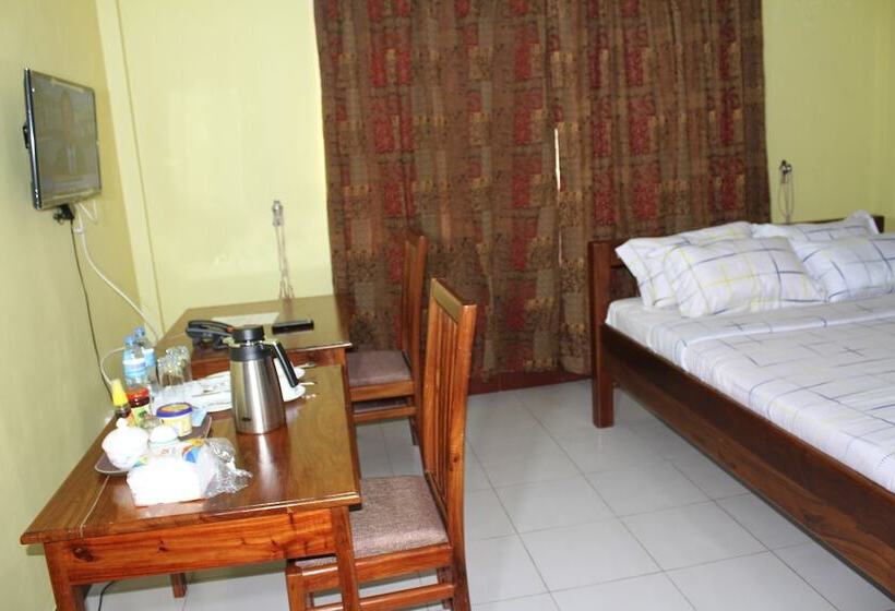 هتل Arusha Family Retreat Resort